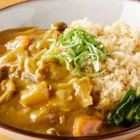 【出汁薫る】豚汁カレー｜三田でテイクアウト・デリバリーならデリステーション田町店