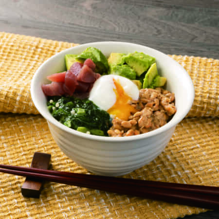 【栄養満点】アボカド納豆まぐろ丼｜三田でテイクアウト・デリバリーならデリステーション田町店