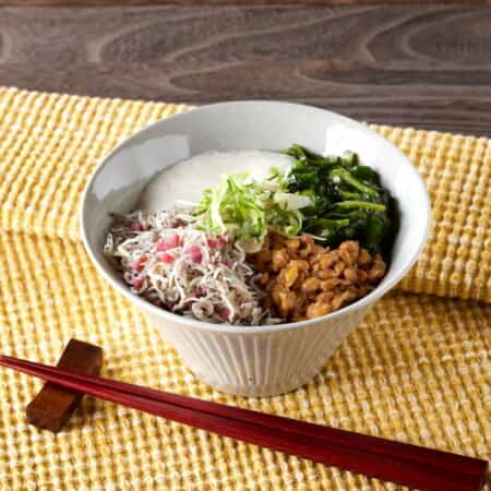 【やさしい】梅じゃこ納豆のねば丼｜三田でテイクアウト・デリバリーならデリステーション田町店